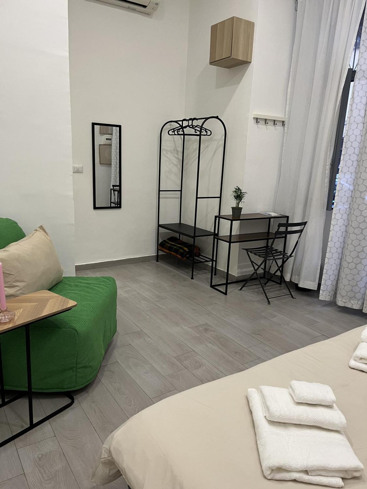 Bassetto 013 Bed & Breakfast Наполи Екстериор снимка